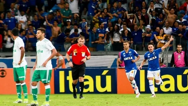 Nos números, por que Palmeiras é perfeito em casa e péssimo fora no Brasileiro