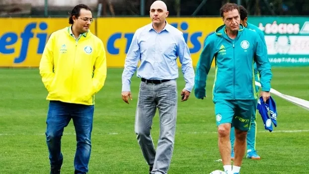 Como Palmeiras transformou 'caldeirão político' em paz rara enquanto rivais fervem