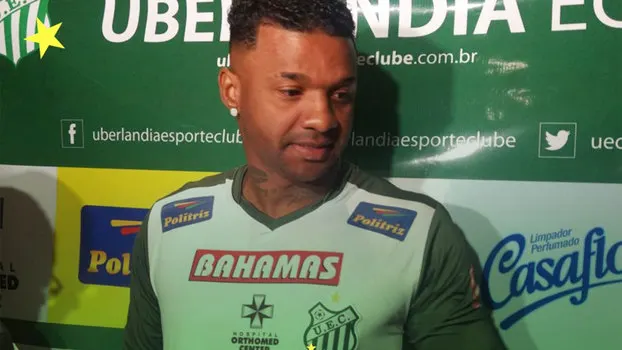 Ex-Corinthians e Flamengo, goleiro Felipe é apresentado como reforço de time mineiro