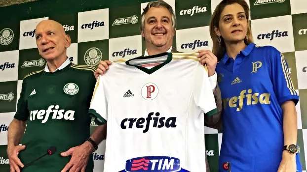 Presentes, propaganda e até multa: Crefisa pede alterações no contrato com Palmeiras