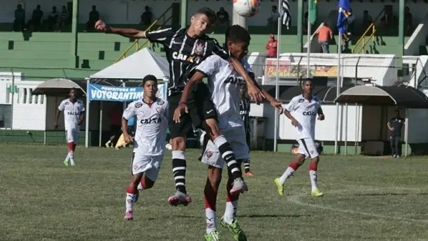 Xingamentos, invasão, polícia: time sub-15 tem aperitivo de 'pressão por jogar no Corinthians'