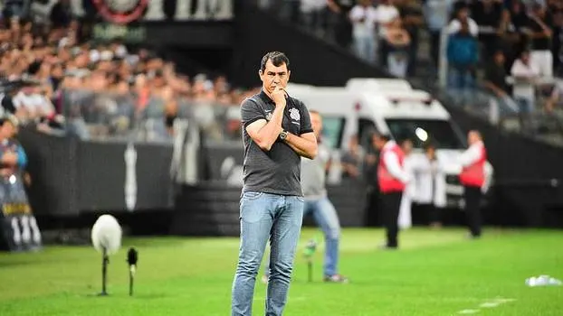 Em nova pausa, Corinthians tenta ser 'intenso' para evitar queda técnica