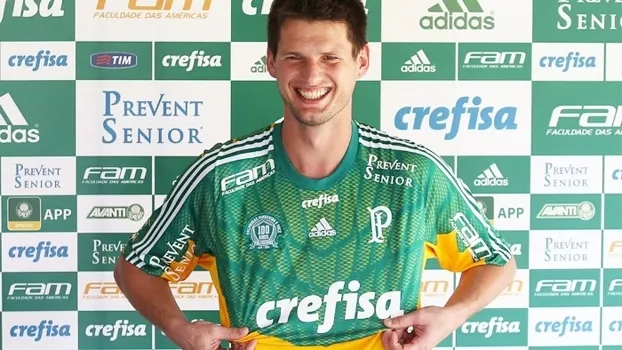 Seduzido por contrato até 2019, Vagner deseja aprender com Prass no Palmeiras