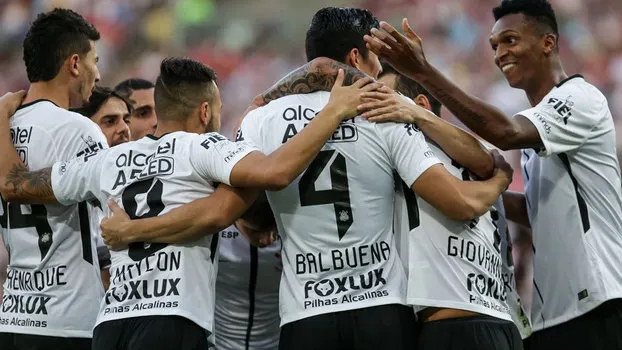 Com 99% de chances de Libertadores pelo Brasileiro, vale Corinthians investir na Sul-Americana? Veja como ficaria o calendário e avalie