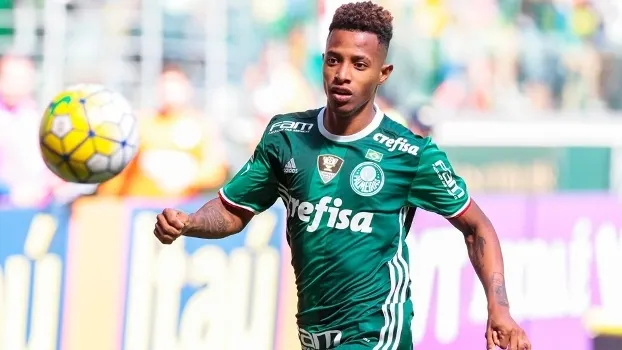 Palmeiras declara repúdio a ato racista contra Tchê Tchê no Paraná