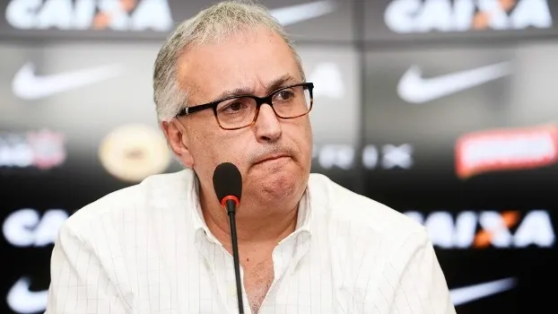 Presidente depõe, e pressão por expulsão de pivôs de escândalo aumenta no Corinthians