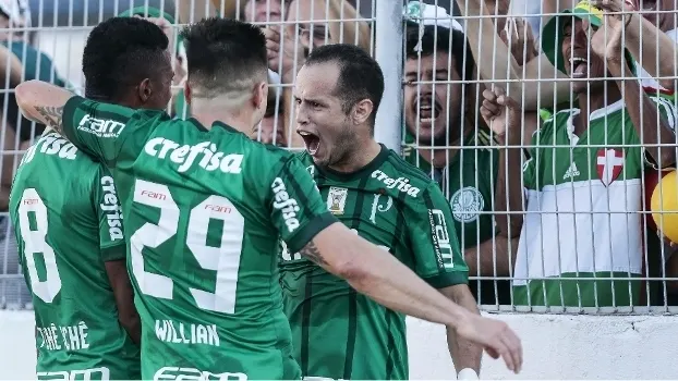 Guerra brilha, Palmeiras vence Ponte Preta fora de casa e sobe para 3º