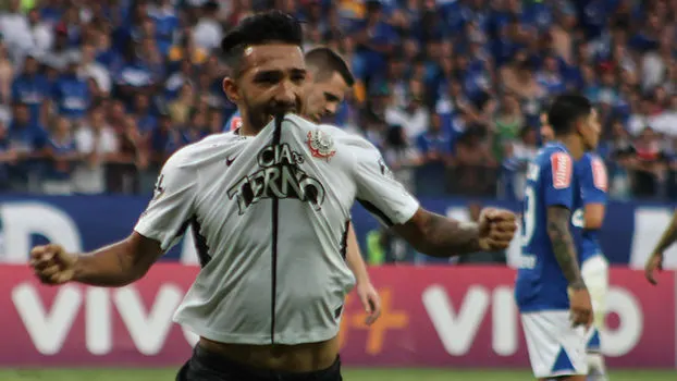 Clayson pede variação de jogo após mudança na postura dos rivais