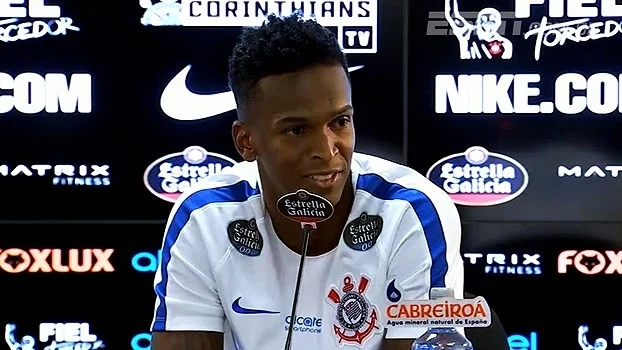 Após título paulista, Jô diz que Corinthians é favorito no Brasileiro