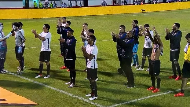 Jogadores cantam parabéns ao Corinthians, e Cristian celebra boa atuação