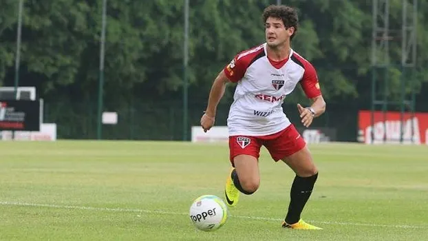 Corinthians ofereceu parte de Pato como garantia ao Sporting.