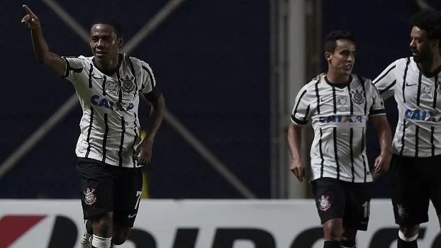 Reforçado por Guerrero, Corinthians visita Danubio para por a mão na vaga