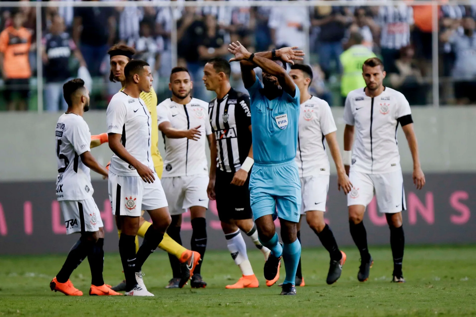 Atuações do Corinthians: Cássio vai bem, mas não evita a derrota para o Atlético-MG