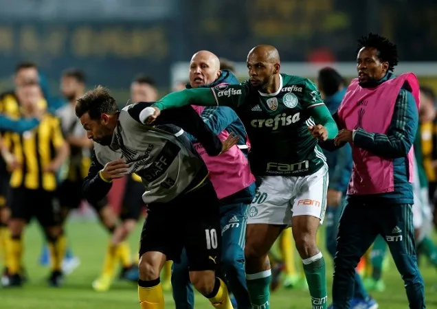 Inativo desde julho, Felipe Melo posta vídeo com melhores momentos