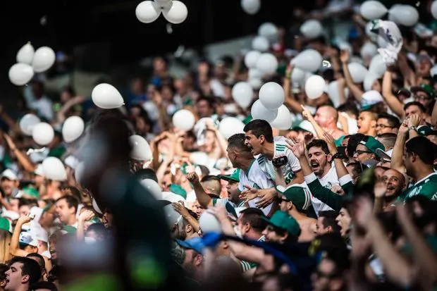 Casa cheia? Saiba quantos ingressos foram vendidos para o jogo contra o Fluminense pelo Brasileirão