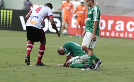 Vitor Hugo rebate críticas em derrota do Palmeiras: 'O time todo falhou'