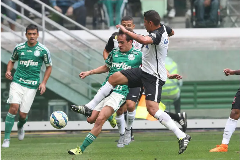 Clássicos agitam o domingo de futebol do Campeonato Brasileiro