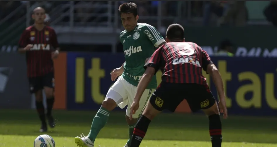 Dudu admite que defesa do Atlético-PR acabou com Palmeiras no Allianz