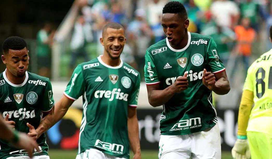 Apesar de assédio, cartola do Palmeiras garante Mina em 2017