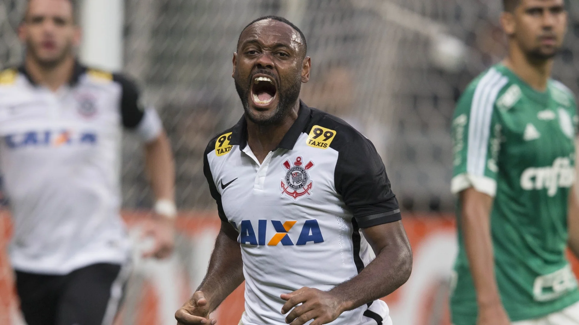 Palmeiras está forte no Allianz, mas teve duas decepções contra Corinthians