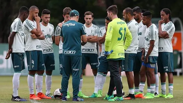 Palmeiras mantém força defensiva mesmo com mudanças na zaga