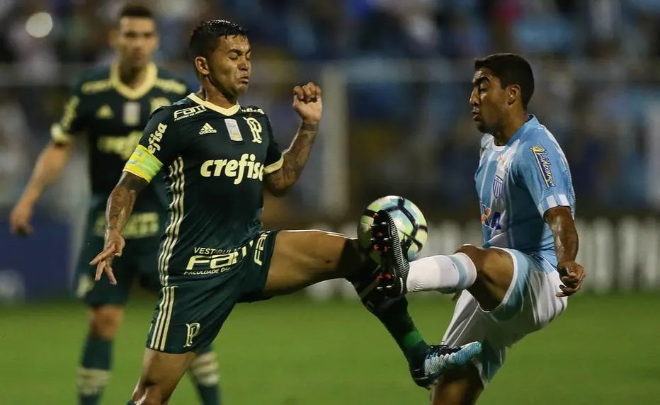 Palmeiras perde para o Avaí e desperdiça chance de assumir 2º lugar