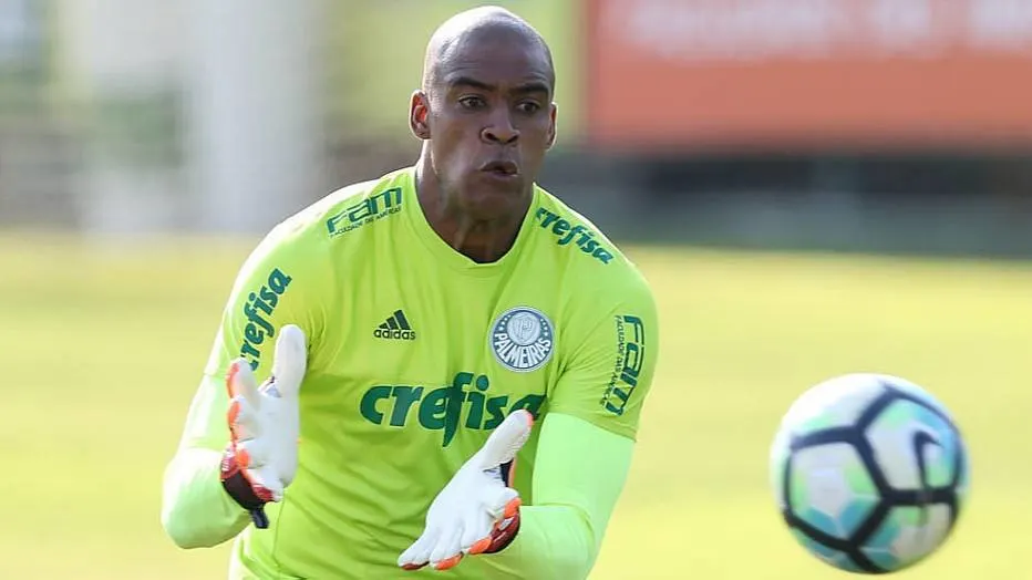 Jailson evolui e deverá ser escalado em jogo-treino do Palmeiras na sexta-feira