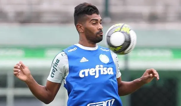 Substituto de Felipe Melo, Thiago Santos garante Palmeiras pronto para jogar na altitude