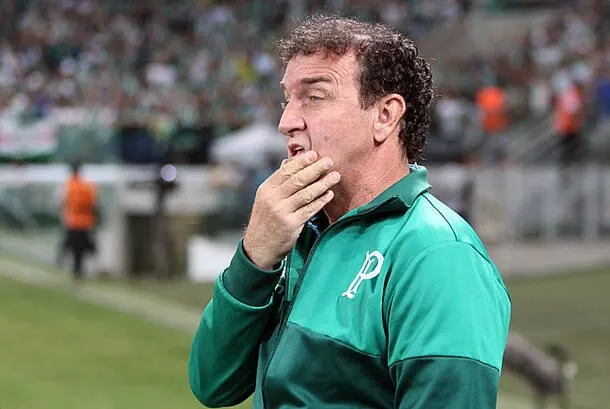 Cuca diz que Palmeiras estava sob pressão e barrou Egídio para preservar