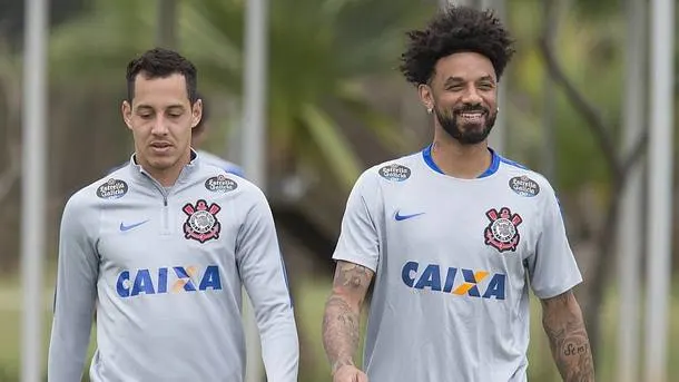 Corinthians ensaia para clássicos diante do Sport