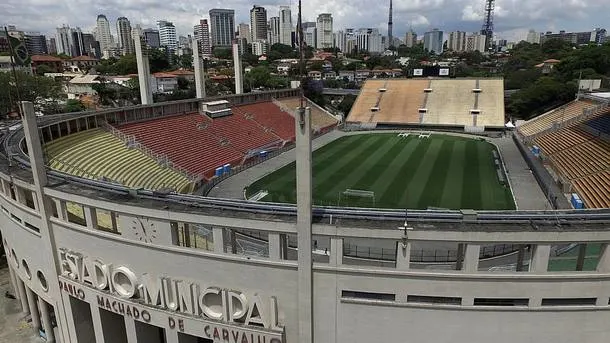 Palmeiras prepara ambientação para retorno ao Pacaembu