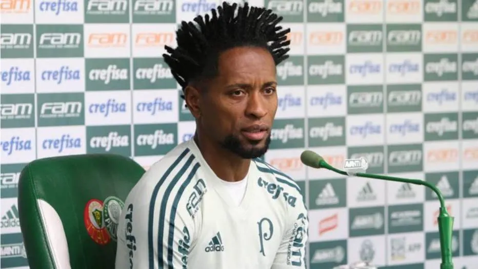 Zé Roberto diz que Palmeiras se tornou vítima de pressão excessiva