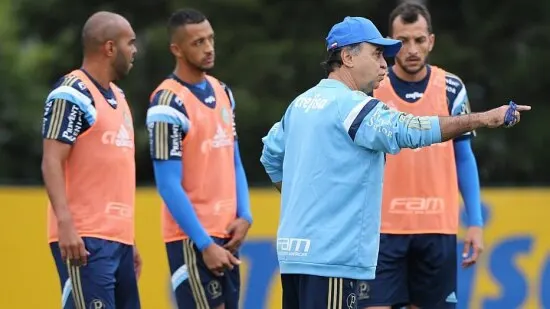 Mesmo com elenco inchado, Palmeiras deve promover dois da base