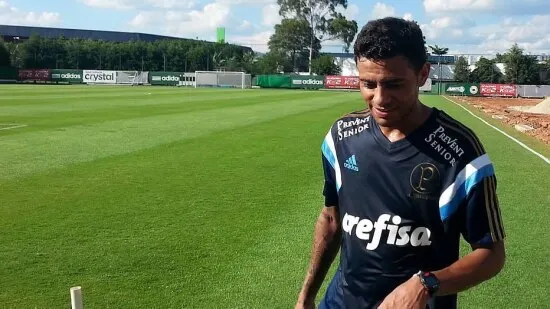 Cleiton Xavier ainda busca seu espaço no time do Palmeiras