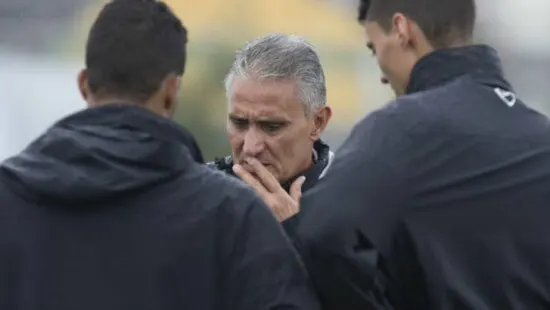 Corinthians testa variações táticas contra o Botafogo-SP