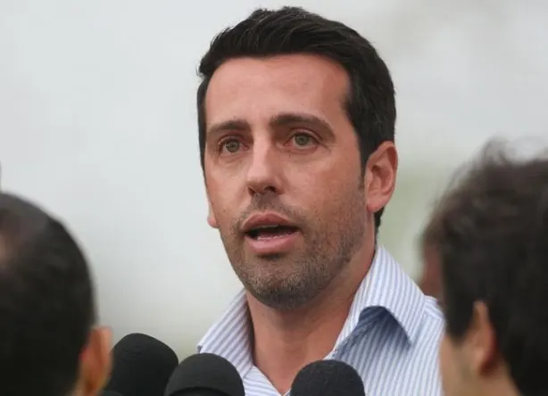 Edu Gaspar admite que Corinthians precisa de reforços