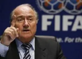 Blatter volta a defender limite de estrangeiros por times.