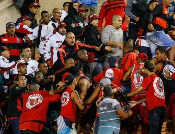 Rídiculo STJD realmente denuncia o Corinthians por briga entre torcedores do Flamengo