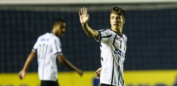 Com oferta recusada, Corinthians pede a xodó da base que anuncie saída