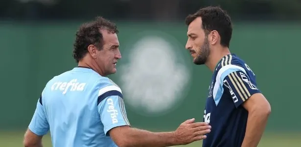 'Se o Palmeiras pegar a liderança, não vai largar', prevê Edu Dracena 