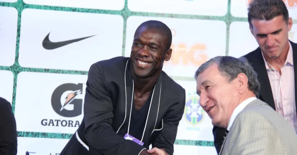 Ex-jogador Seedorf participará do 1º Congresso Palmeiras de Ciências do Futebol