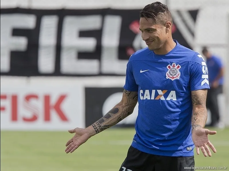 Corinthians faz treino técnico e espera atletas convocados por seleções