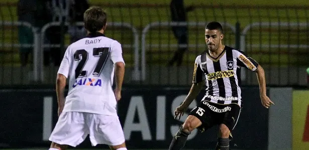 Depois de desistir de meia do Botafogo, Palmeiras fecha com Gabriel 