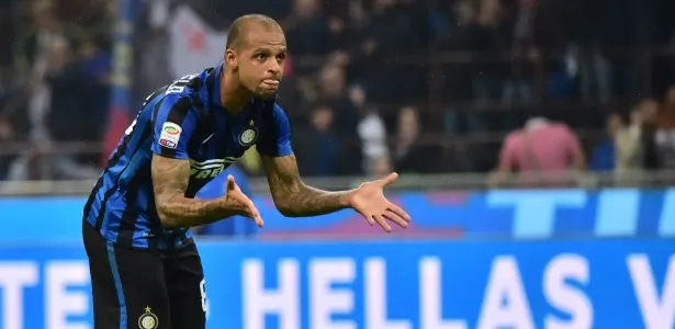 Felipe Melo assina contrato de três anos com o Palmeiras 