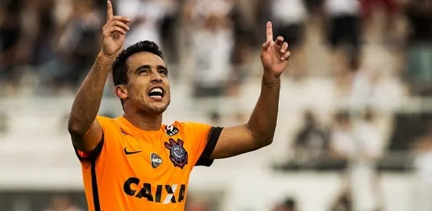 Corinthians procura substituto de Jadson; veja as opções que Tite tem