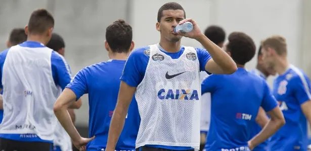 100% do Corinthians, zagueiro seguido pelo Real Madrid fará estreia forçada