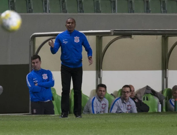 Cristóvão aposta em versão pragmática e leva Corinthians até vice-liderança