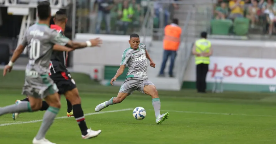 Palmeiras já pensa em substituto para Gabriel Jesus no meio do ano