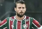 Fluminense volta a pedir pênalti em novo duelo com o Corinthians; assista