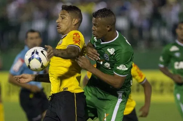 Guerrero retoma fase goleadora no comando de ataque do Corinthians